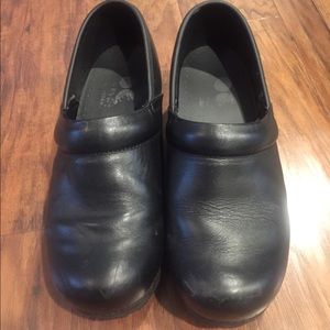 Sketchers not slip work shoes